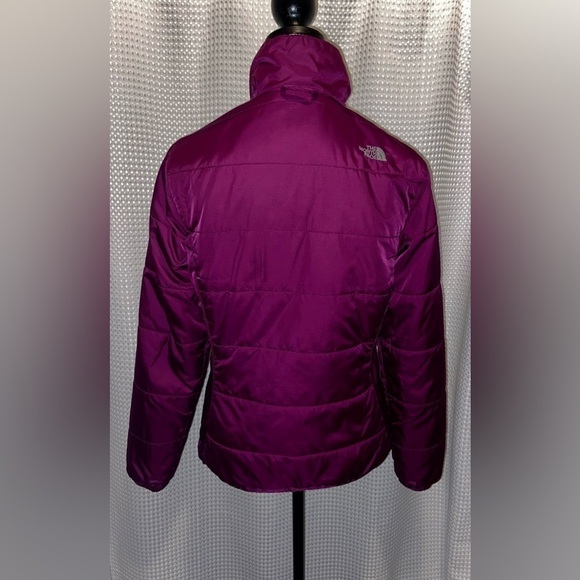 Women’s The North Face lightweight short dark Fuchsia Jacket size small - Picture 11 of 14